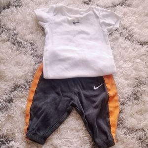 ✨2 for $25 ✨   Nike Outfit